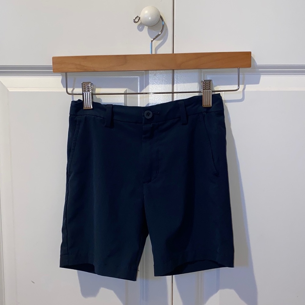 Boys VineYard Vines gold shorts